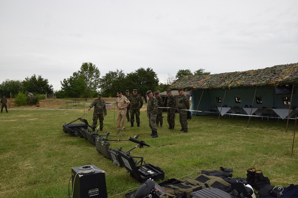 Началникът на отбраната адмирал Емил Ефтимов пред 55-и инженерен полк-Белене: Впечатлен съм от способностите на нашите военни инженери