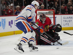 Oilers Blackhawks Hockey