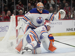 Oilers Blackhawks Hockey