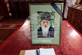 Сливен - митрополит Йоаникий - поклонение