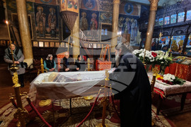 Сливен - митрополит Йоаникий - поклонение