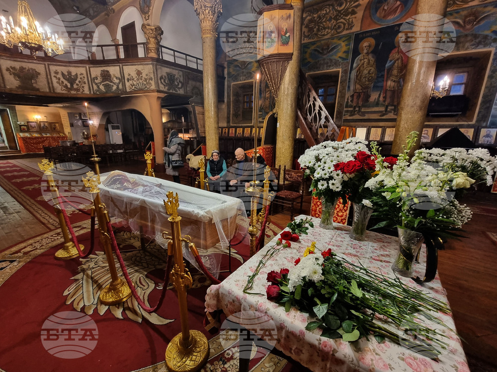 Сливен - митрополит Йоаникий - поклонение