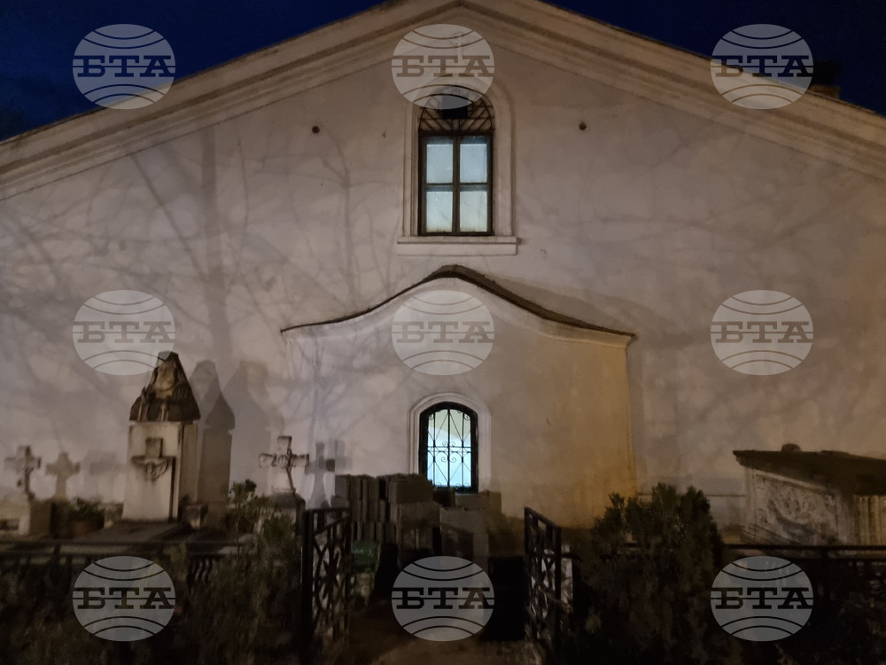 Сливен - митрополит Йоаникий - поклонение