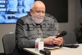 Бургас - Васил Хаджиилиев - книга - представяне