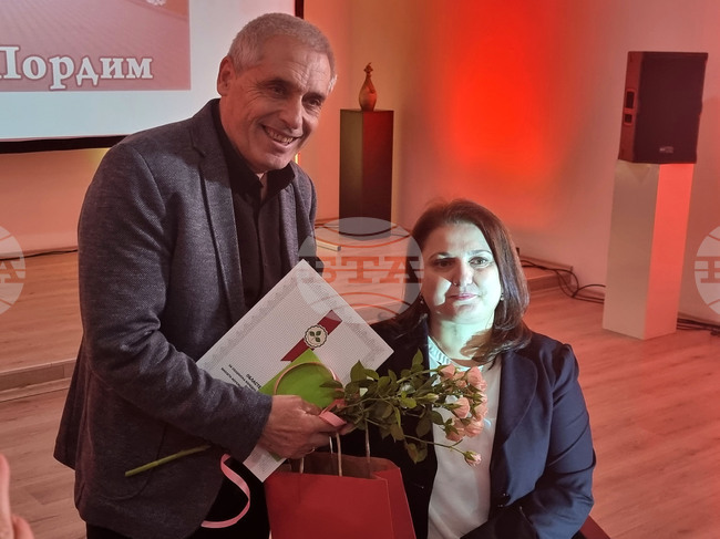 Плевен - конкурс за коледна украса - награждаване