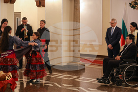 Министерски съвет - Николай Денков - ученици от СУ “Трайко Симеонов” Шумен