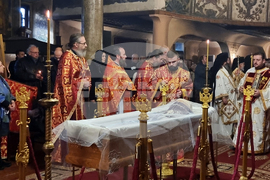 Сливен - митрополит Йоаникий - поклонение - литургия