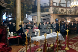 Сливен - митрополит Йоаникий - поклонение - литургия