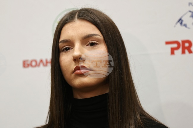 Радина Величкова е доволна от покрития норматив за участие на световното първенство по лека атлетика до 20 години в САЩ през август