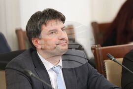 Парламент - Временната комисия за проучване на фактите и обстоятелствата около протеста срещу БФС - заседание