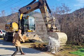 Сандански - пешеходна алея - първа копка
