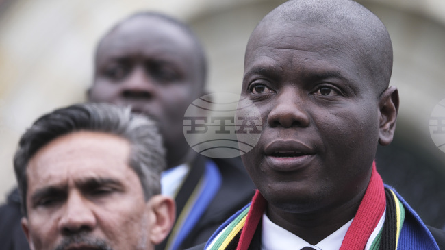 Най-малко 2 южноафриканци са загинали, биейки се за Русия в Украйна, съобщи външният министър на РЮА