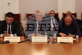 Парламент - Комисия по бюджет и финанси - заседание