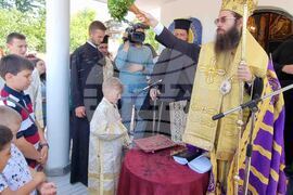 Село Енчец - параклис - освещаване