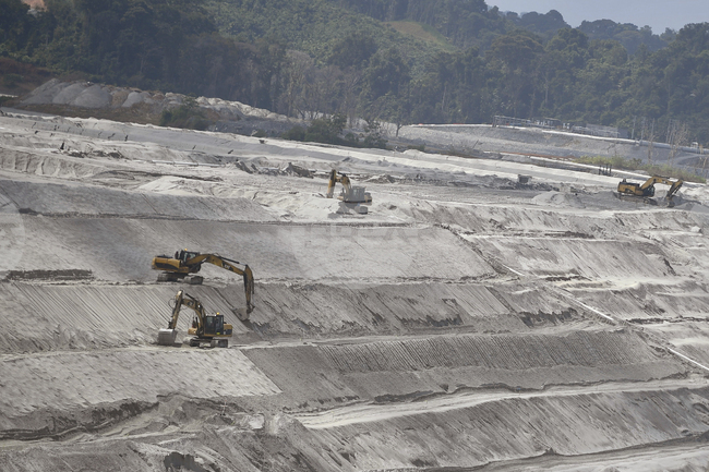 „Англо Американ“ отчита печалба преди данъци за 2025 г., но нетната загуба нараства заради спад в медния и диамантения бизнес на компанията