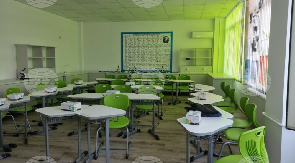 Откриват STEM център в Гълъбово