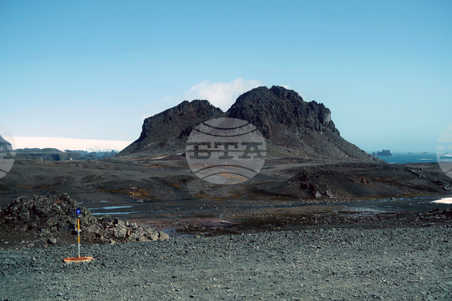 Аржентина - Пунта Аренас - о. Кинг Джордж - Научноизследователски кораб „Св. св. Кирил и Методий“ - Антарктида