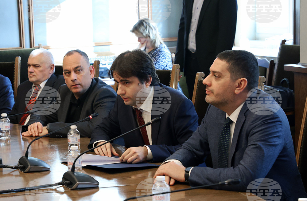 Парламент - Комисия по отбрана - Комисия по електронно управление и информационни технологии - съвместно заседание