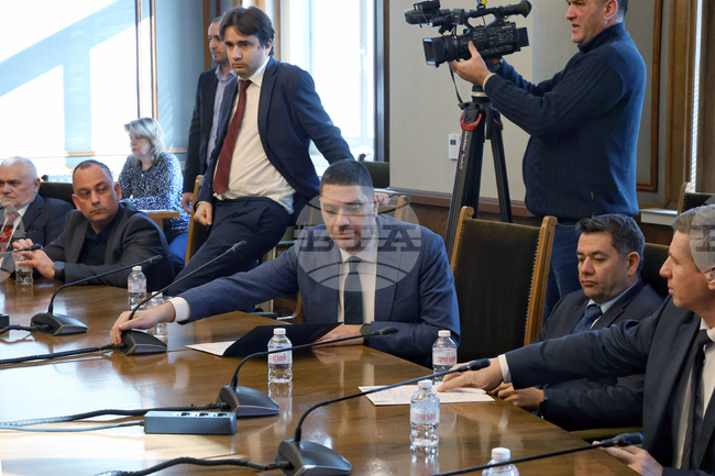 Парламент - Комисия по отбрана - Комисия по електронно управление и информационни технологии - съвместно заседание