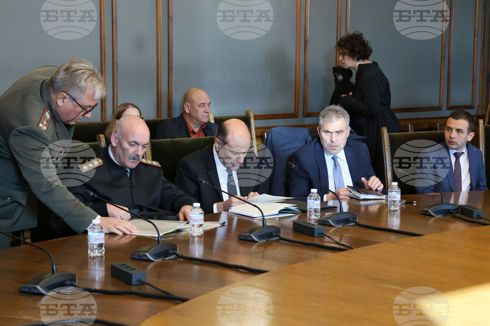 Парламент - Комисия по отбрана - Комисия по електронно управление и информационни технологии - съвместно заседание
