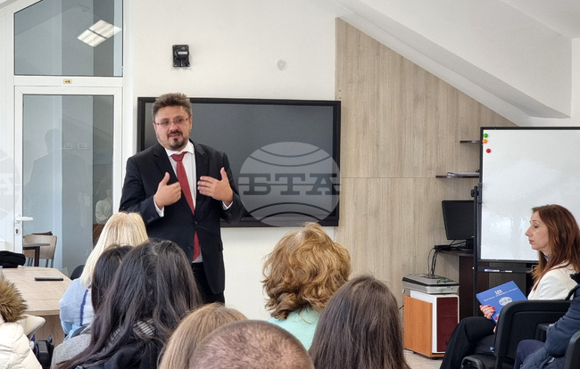  Габрово - Национална Априловска гимназия - Кирил Вълчев - посещение