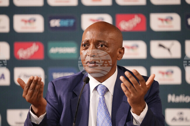 Президентът на Африканската футболна конфедерация призна, че футболът на континента страда от проблеми с доверието и интегритета