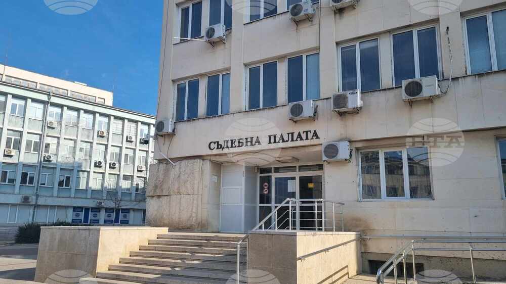 Районният съд в Търговище остави в ареста млад мъж, обвинен за хулигански действия и оказване на съпротива на полицейски служители