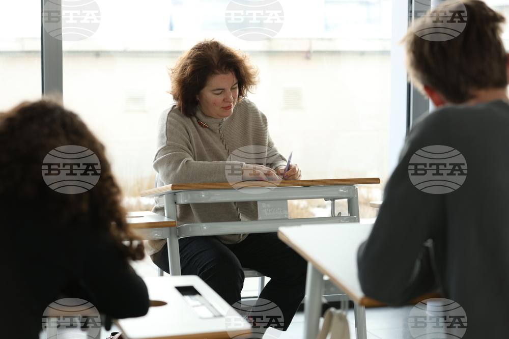 Национална галерия - Кири-е - традиционно японско изкуство