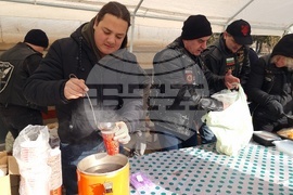 Разград - топла храна - мотористи