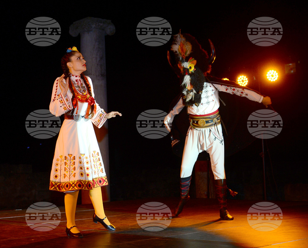 Разград - ансамбъл "Чинари" - танцов спектакъл