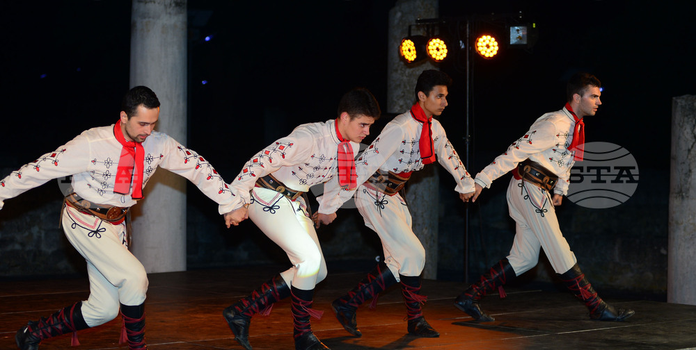 Разград - ансамбъл "Чинари" - танцов спектакъл