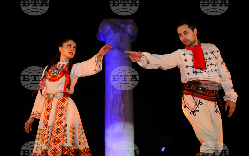 Разград - ансамбъл "Чинари" - танцов спектакъл