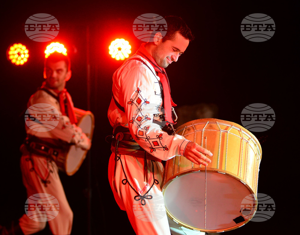 Разград - ансамбъл "Чинари" - танцов спектакъл