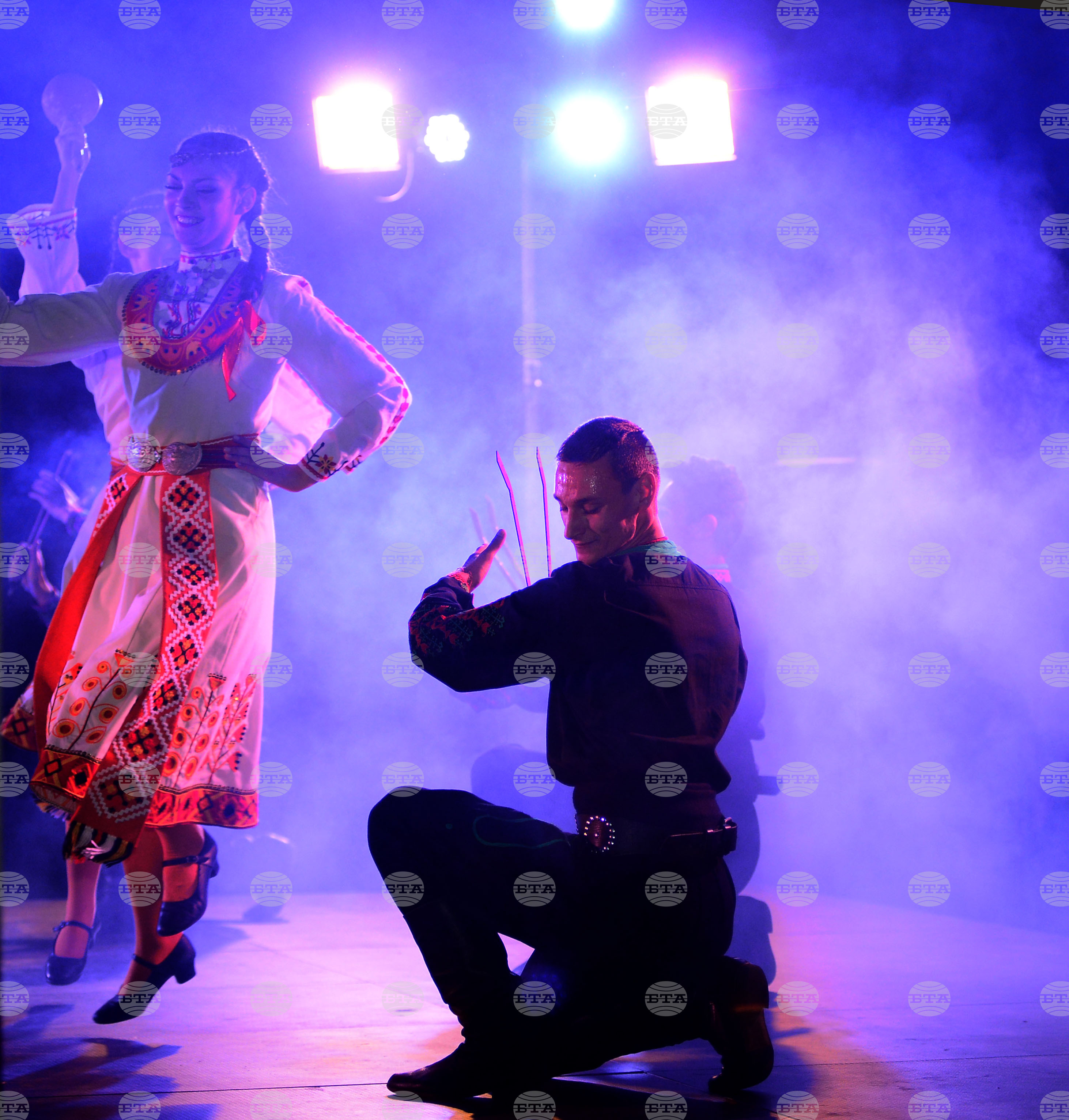 Разград - ансамбъл "Чинари" - танцов спектакъл