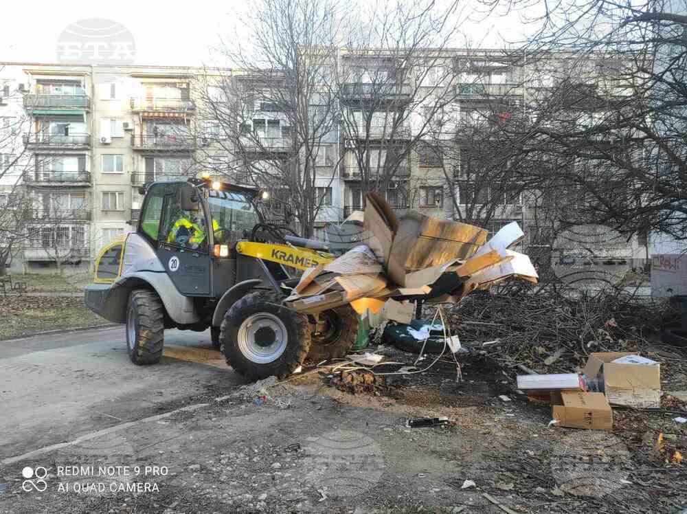 Общинско предприятие "Чистота" в Пловдив извършва извънредно мащабно почистване на града през почивните дни
