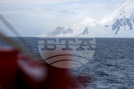 Part of Third Group of Bulgarian Antractic Explorers Reach Livingston Island