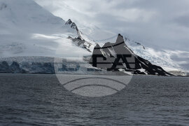 Part of Third Group of Bulgarian Antractic Explorers Reach Livingston Island