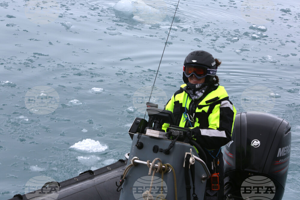 Part of Third Group of Bulgarian Antractic Explorers Reach Livingston Island