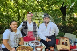 Село Генерал Инзово - фестивал на народната носия и традициите 