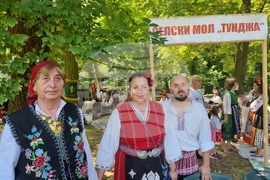 Село Генерал Инзово - фестивал на народната носия и традициите 