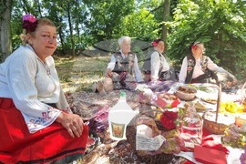 Село Генерал Инзово - фестивал на народната носия и традициите 