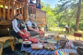 Село Генерал Инзово - фестивал на народната носия и традициите 