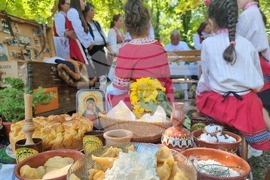 Село Генерал Инзово - фестивал на народната носия и традициите 