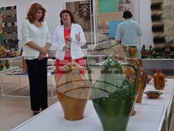 Илияна Йотова беше гост на 50-годишнината на Националното изложение на художествените занаяти и изкуствата в троянското село Орешак