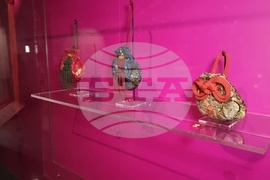 Румъния - изложба “Чанти: отвътре навън“