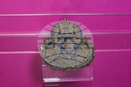 Румъния - изложба “Чанти: отвътре навън“