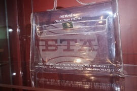 Румъния - изложба “Чанти: отвътре навън“