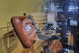 Румъния - изложба “Чанти: отвътре навън“