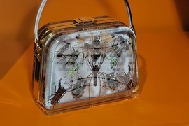 Румъния - изложба “Чанти: отвътре навън“