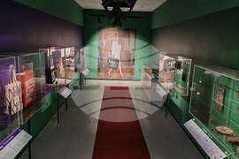 Румъния - изложба “Чанти: отвътре навън“